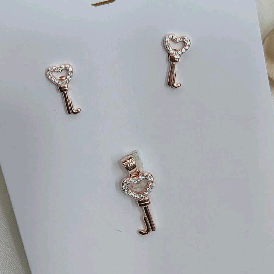 Rose Gold Heart Key Pendant Set